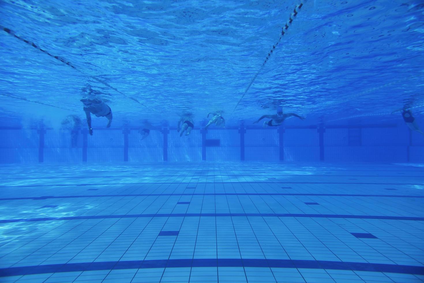 piscine sous l'eau photo