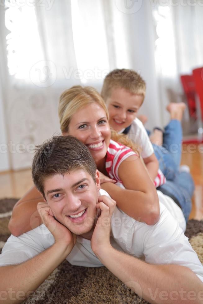 famille à la maison photo