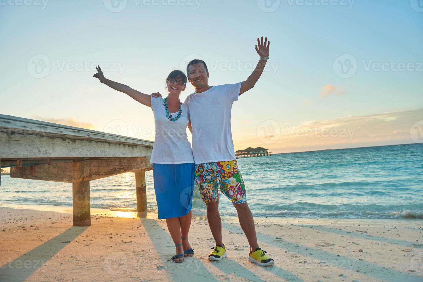 groupe d'amis sur la belle plage photo