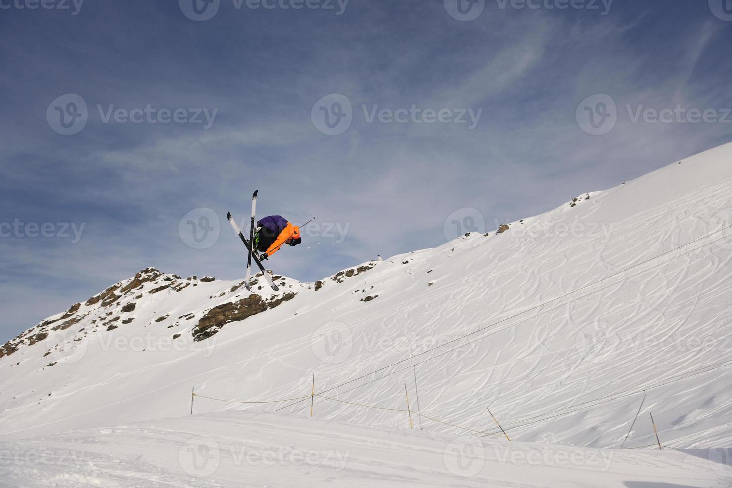 skieur en montagne photo