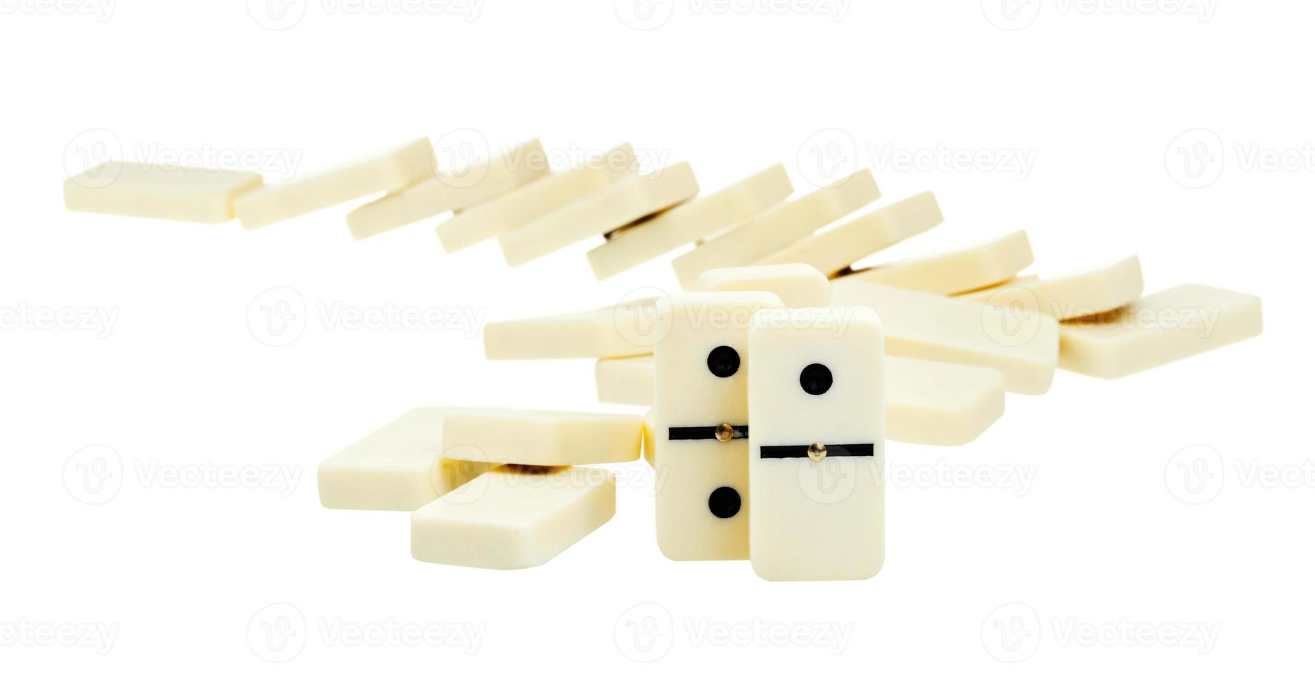 tas de domino tombé en zigzag photo