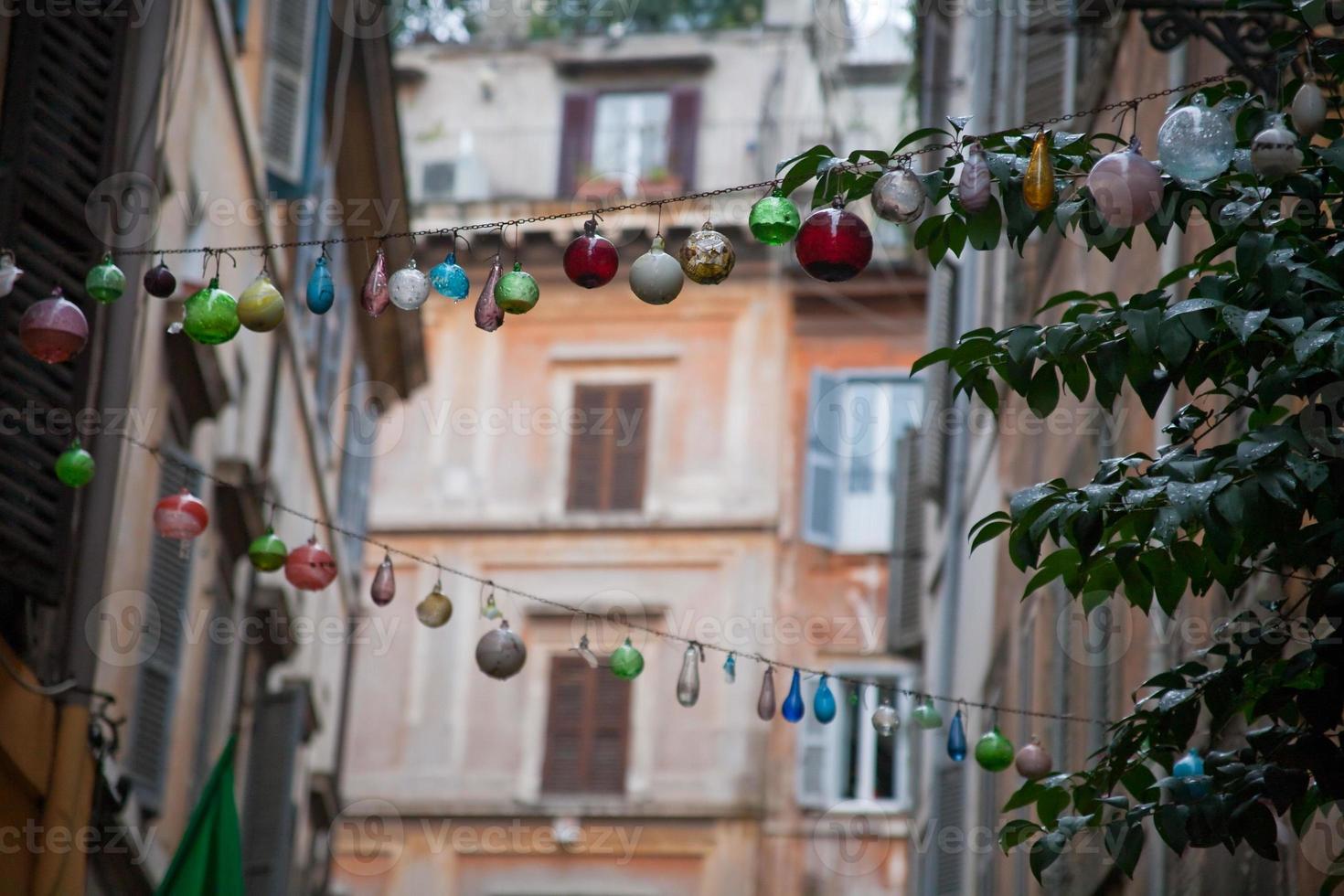 décoration de noël sur la rue de rome photo