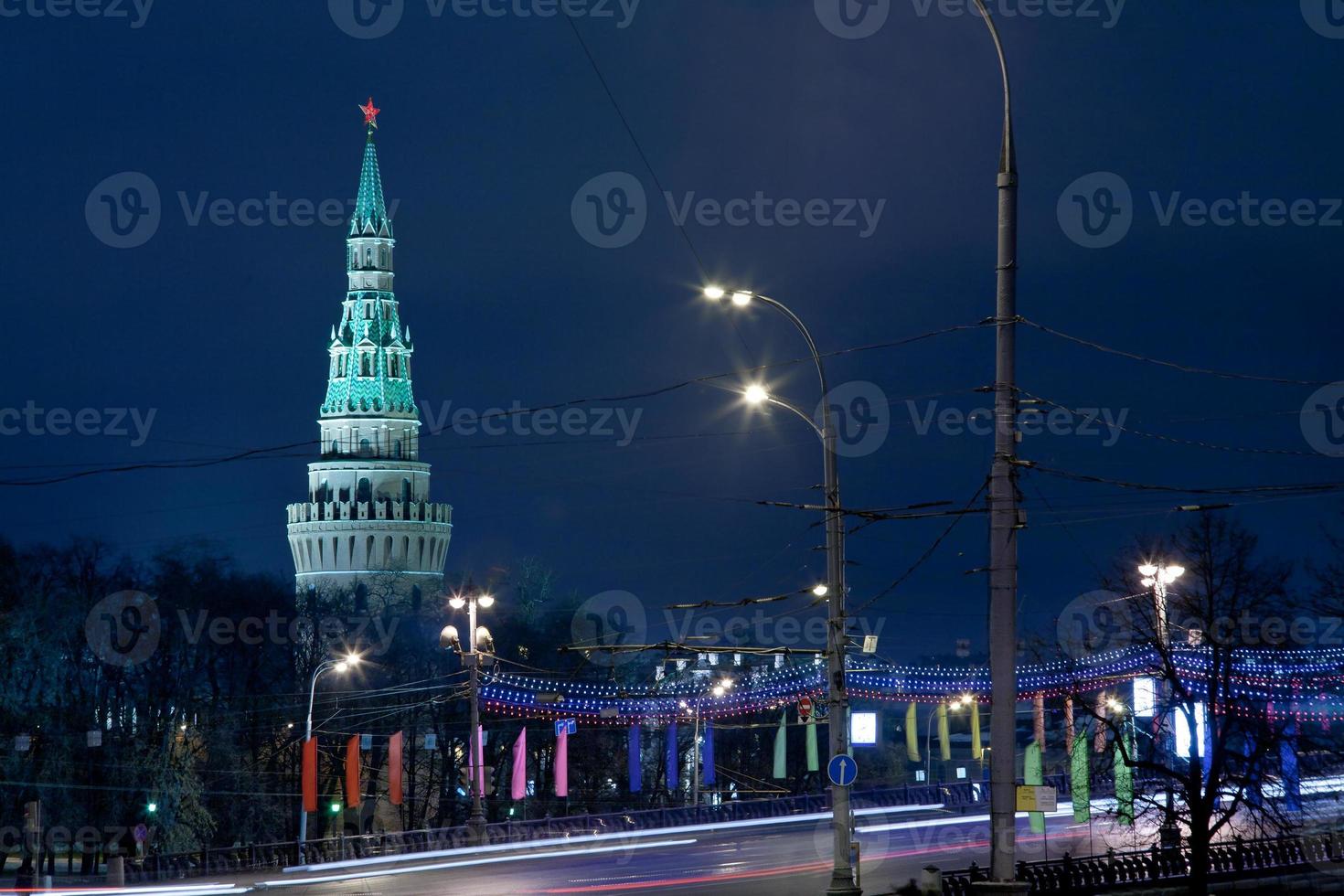 vodovzvodnaya tour du kremlin de moscou la nuit photo