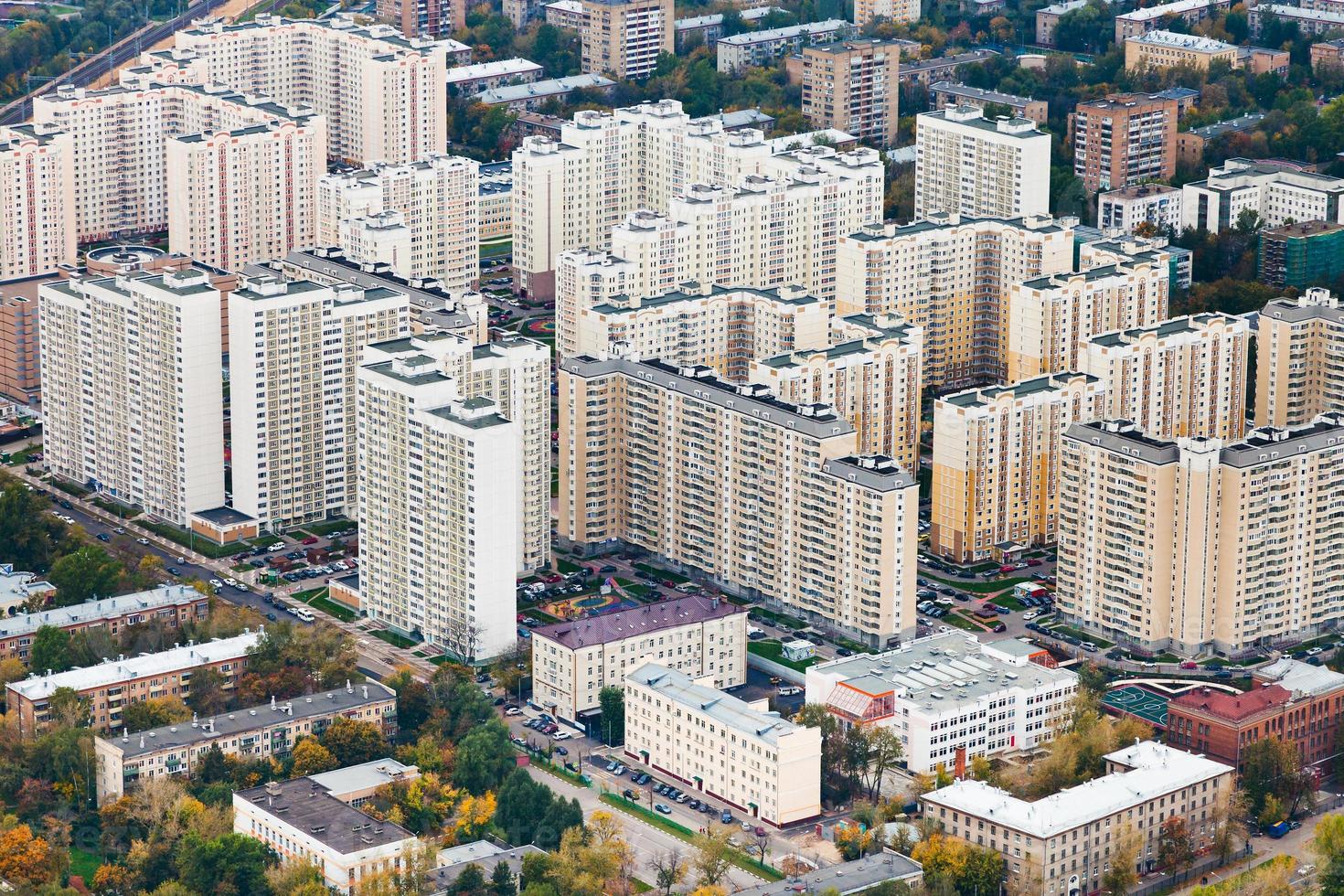 quartier de maisons modernes jour d'automne photo