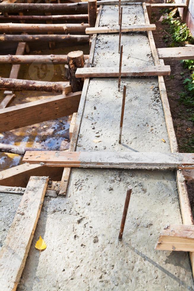 fondation en béton de la maison photo