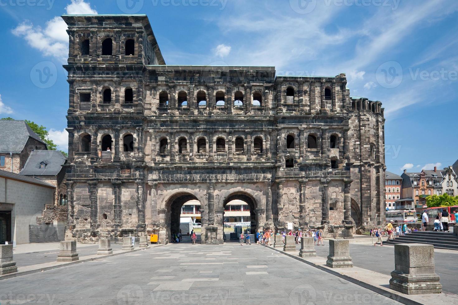 Vue sur la Porta Nigra à Trèves, Allemagne photo