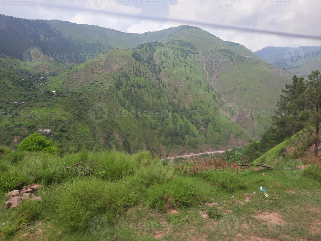 Le Pakistan est un beau pays de vallées verdoyantes, de hautes montagnes et de longs fleuves. la beauté naturelle du pakistan est fascinante. photo