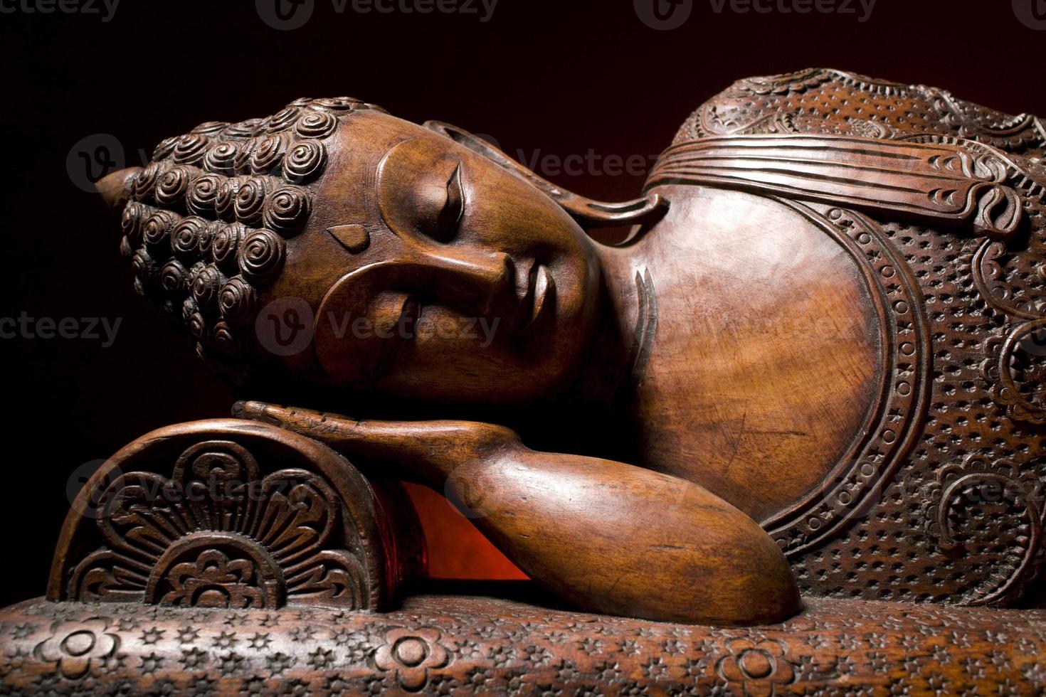 statue de Bouddha en bois photo