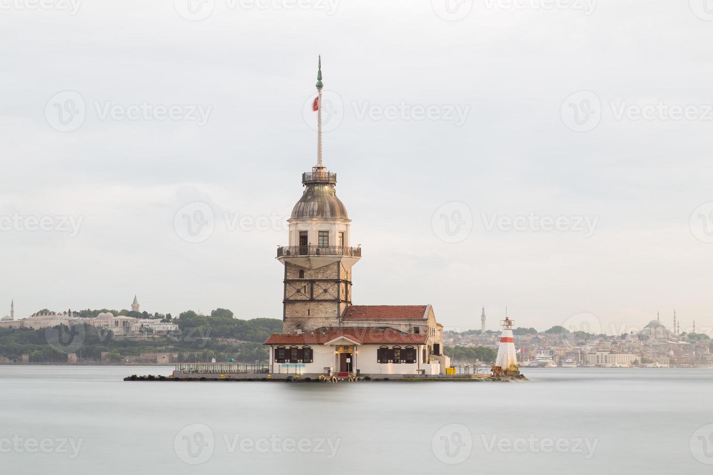 tour de la jeune fille à istanbul photo