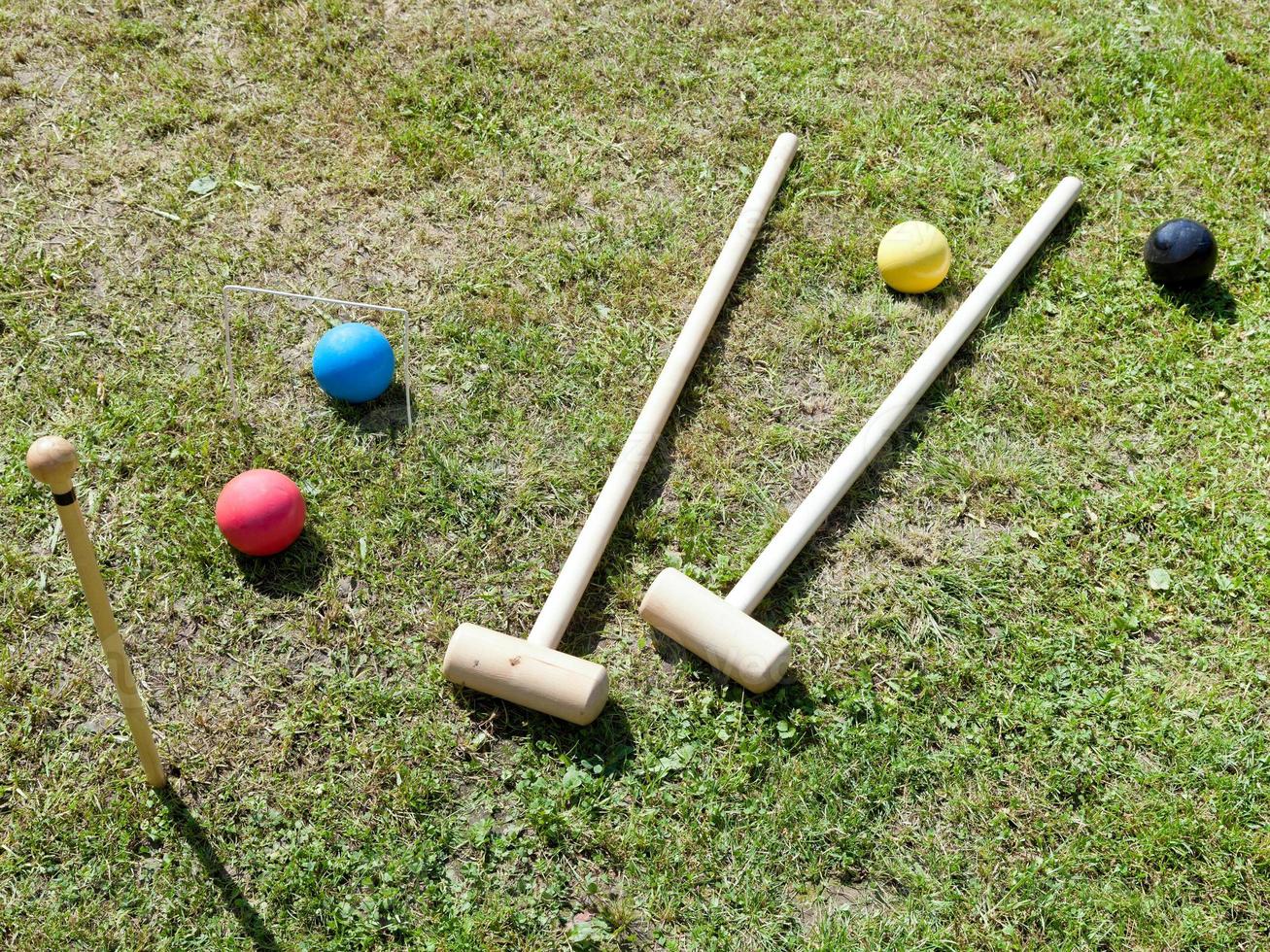 jeu de croquet sur pelouse verte photo