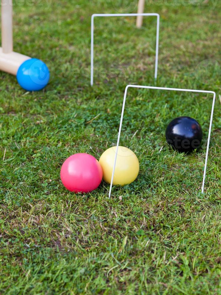 jeu de croquet sur pelouse verte photo