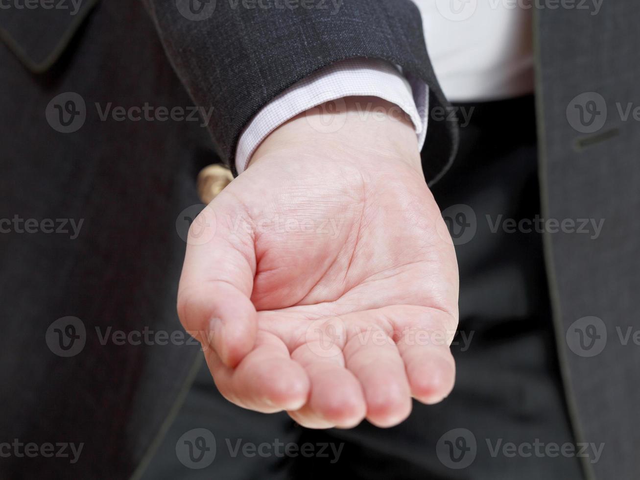 homme d'affaires détient une poignée vide 11852849 Photo de stock chez  Vecteezy