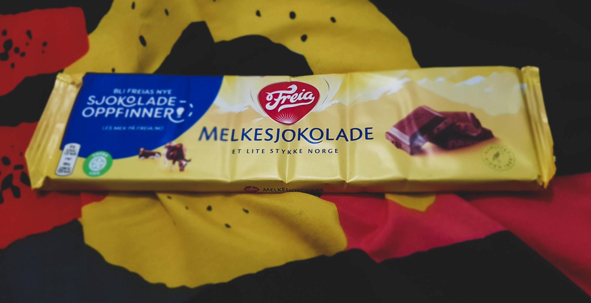 jakarta, indonésie en juillet 2017. freia melkesjokolade est un chocolat au lait de la marque norvégienne de chocolat freia et a été le chocolat le plus vendu en norvège photo