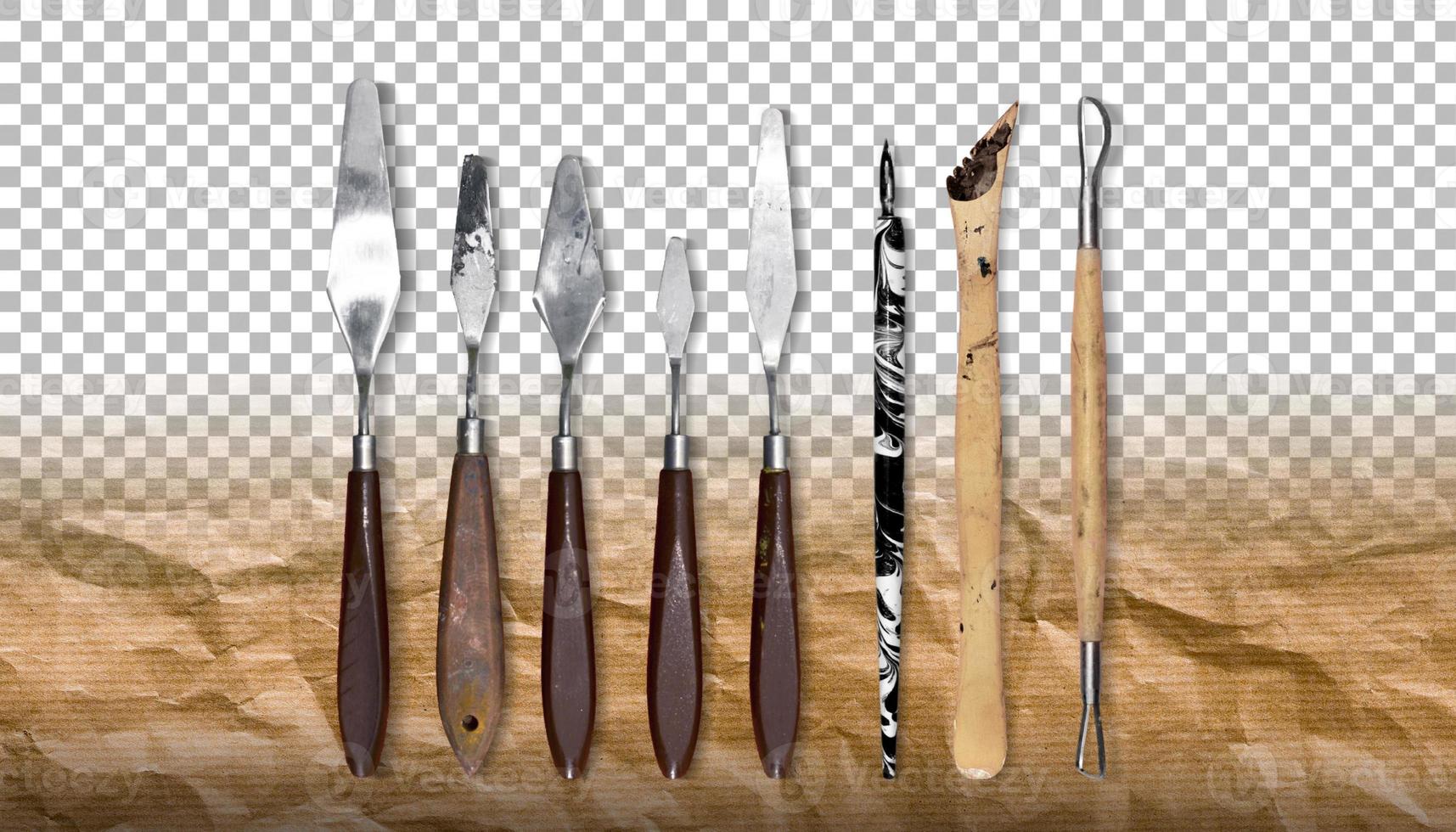 ensemble de différentes spatules de couteaux à palette isolés sur fond blanc. photo