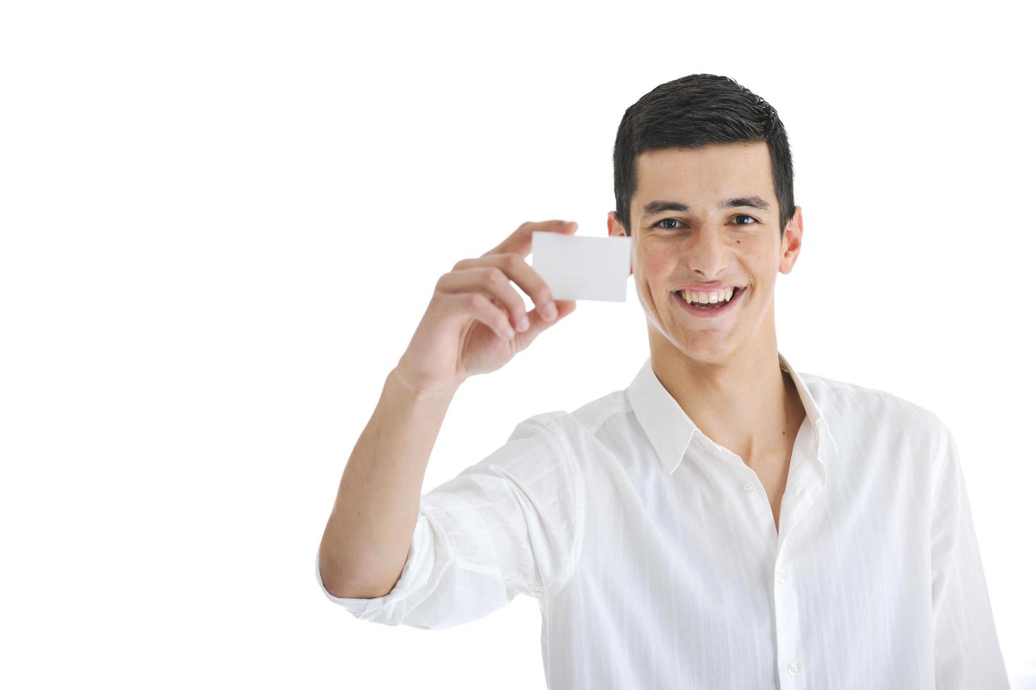 jeune homme d'affaires avec carte de visite vide photo