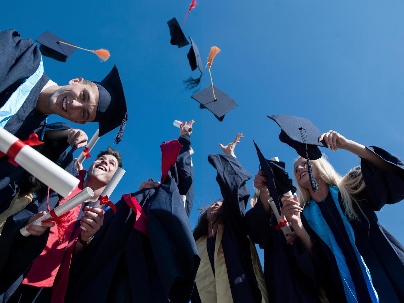 étudiants diplômés du secondaire photo