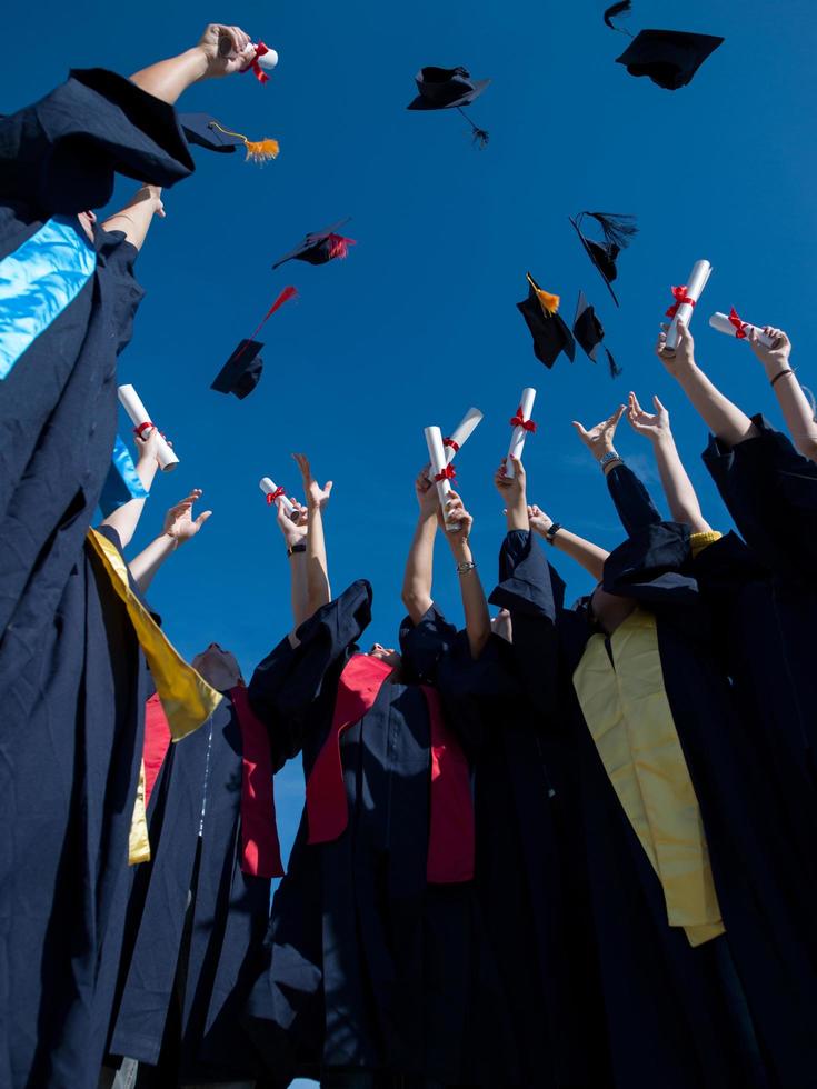 étudiants diplômés du secondaire photo