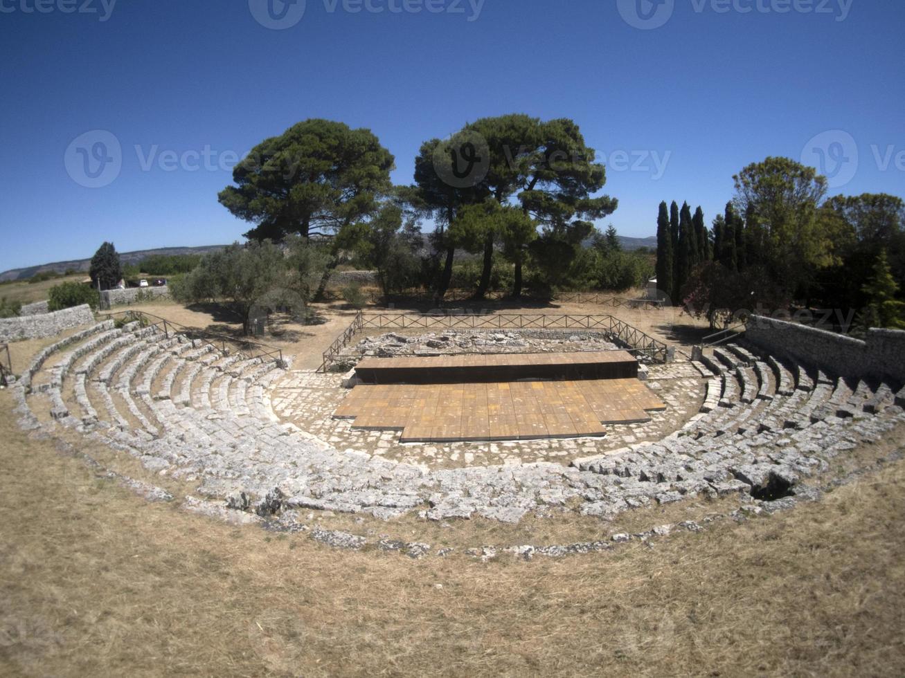 palazzolo acreide latomie théâtre de pierre photo