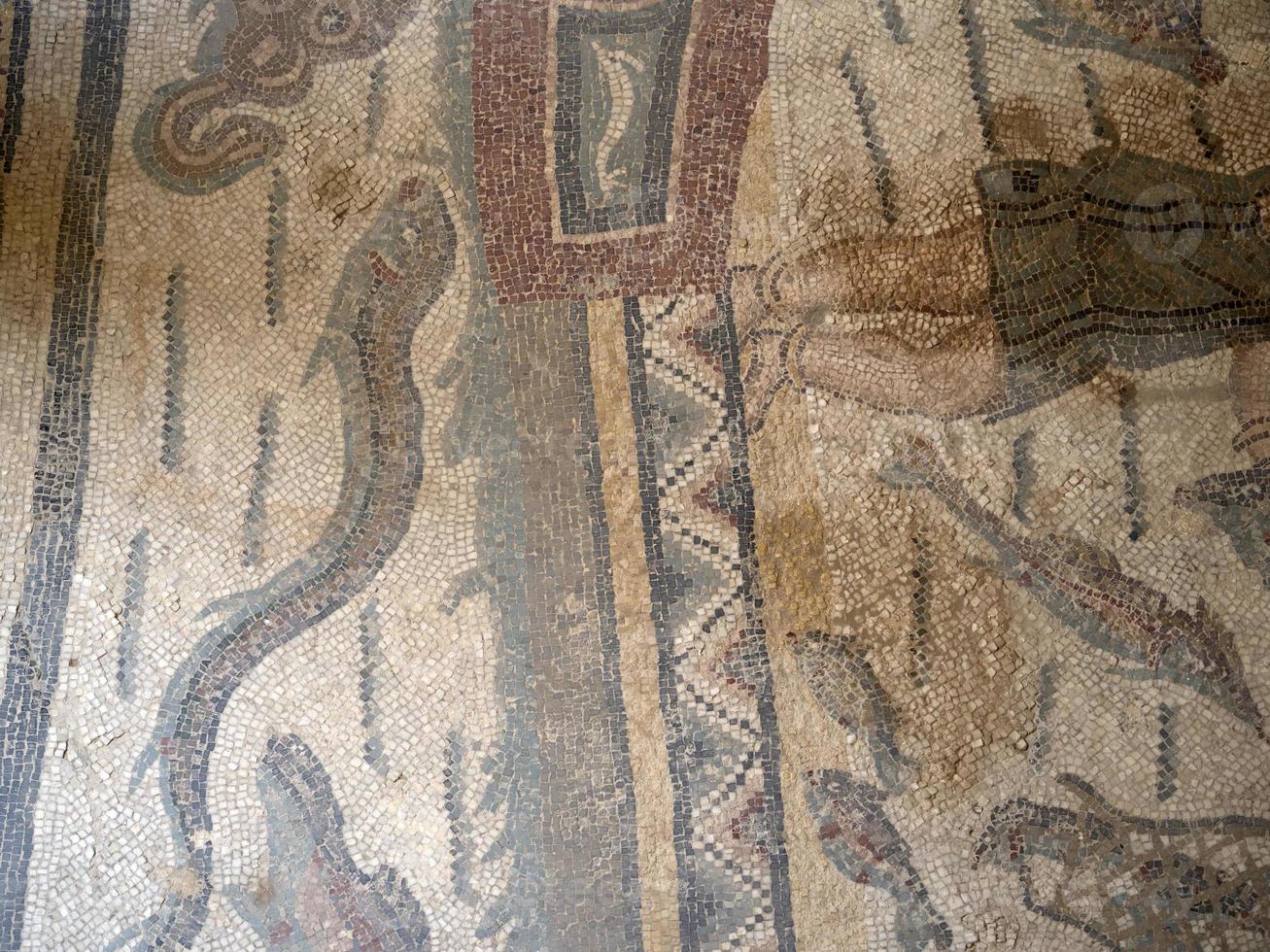 mosaïque romaine antique de la villa del casale, sicile photo