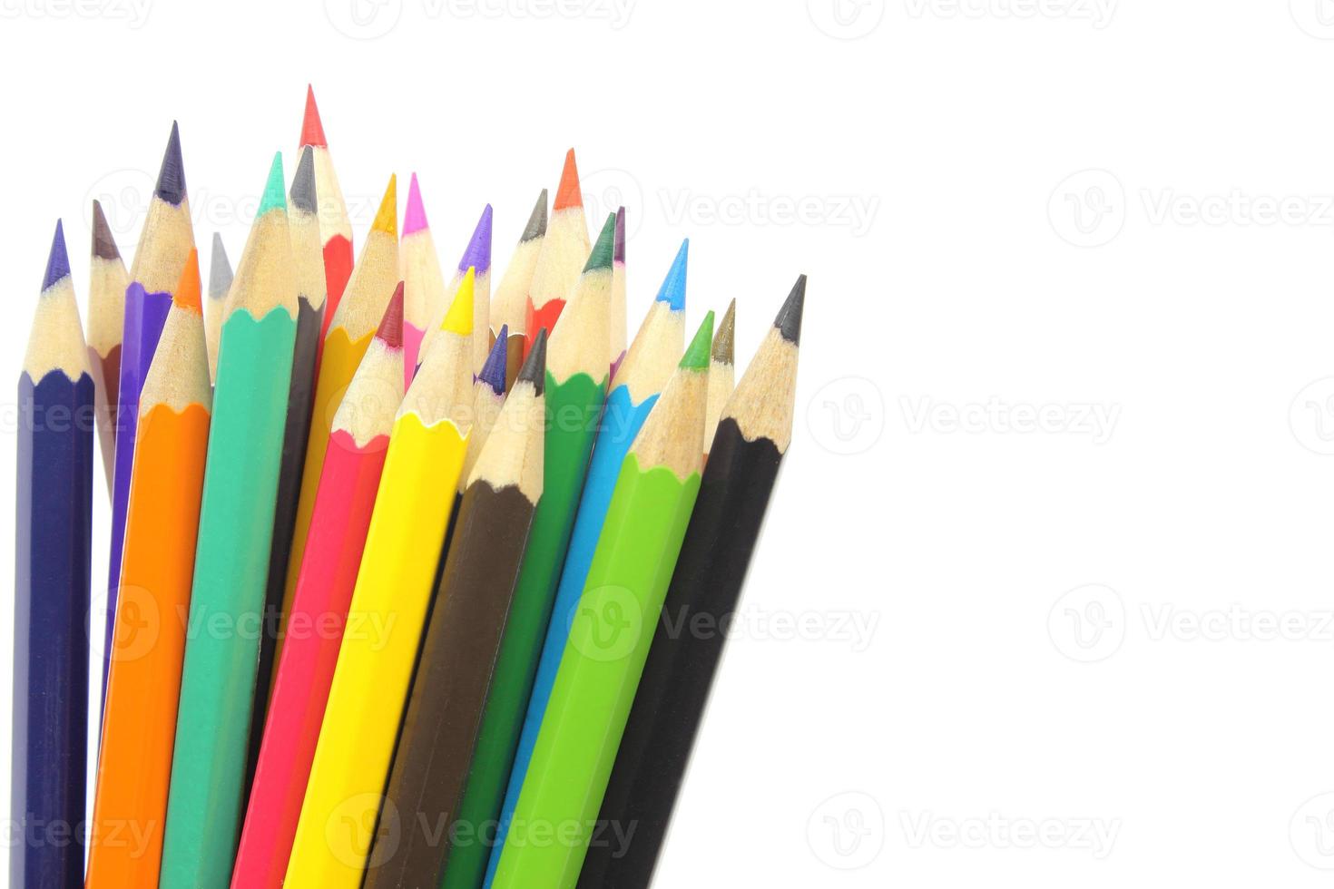 crayons de couleur isolés sur fond blanc photo