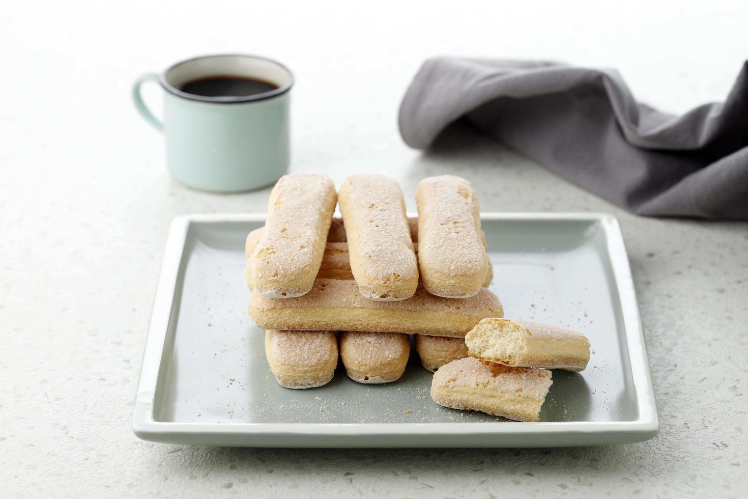 biscuit italien savoiardi. biscuits sucrés. tiramisu biscuits éponge photo