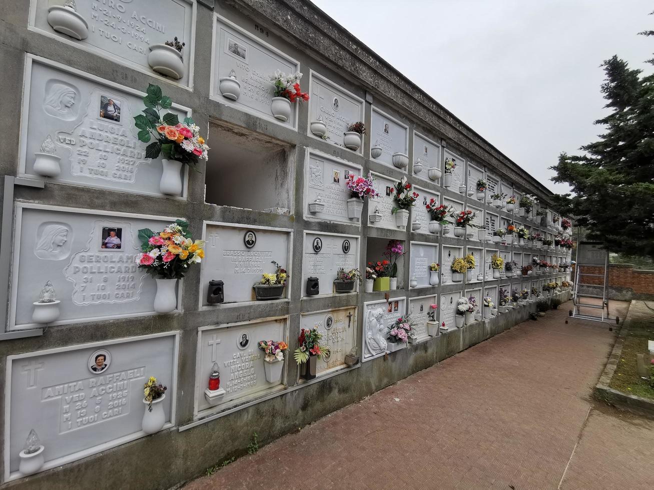 monterosso al mare, italie - 8 juin 2019 - village pittoresque de cinque terre italie vieux cimetière photo