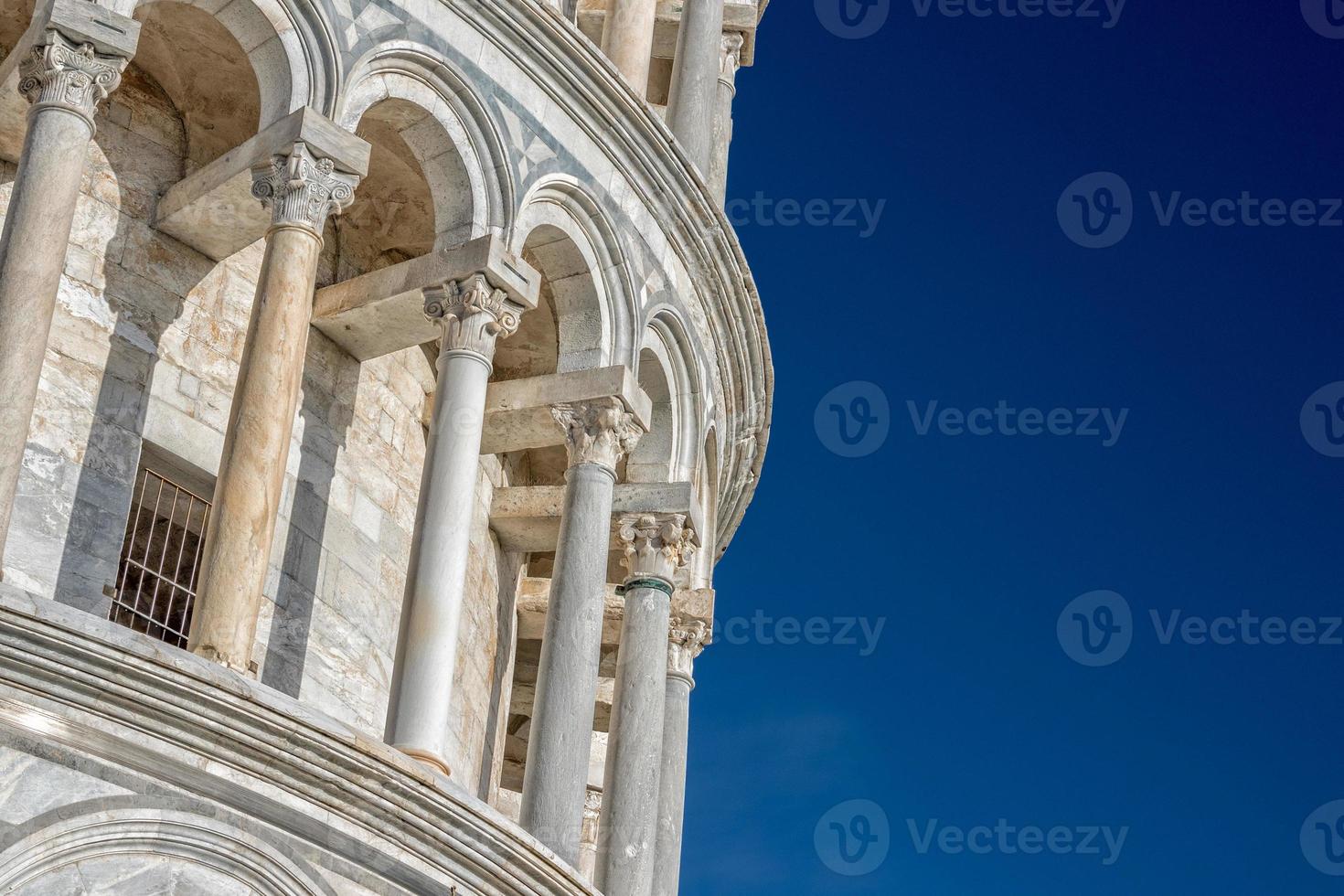 la tour penchée de pise vue détaillée en gros plan photo