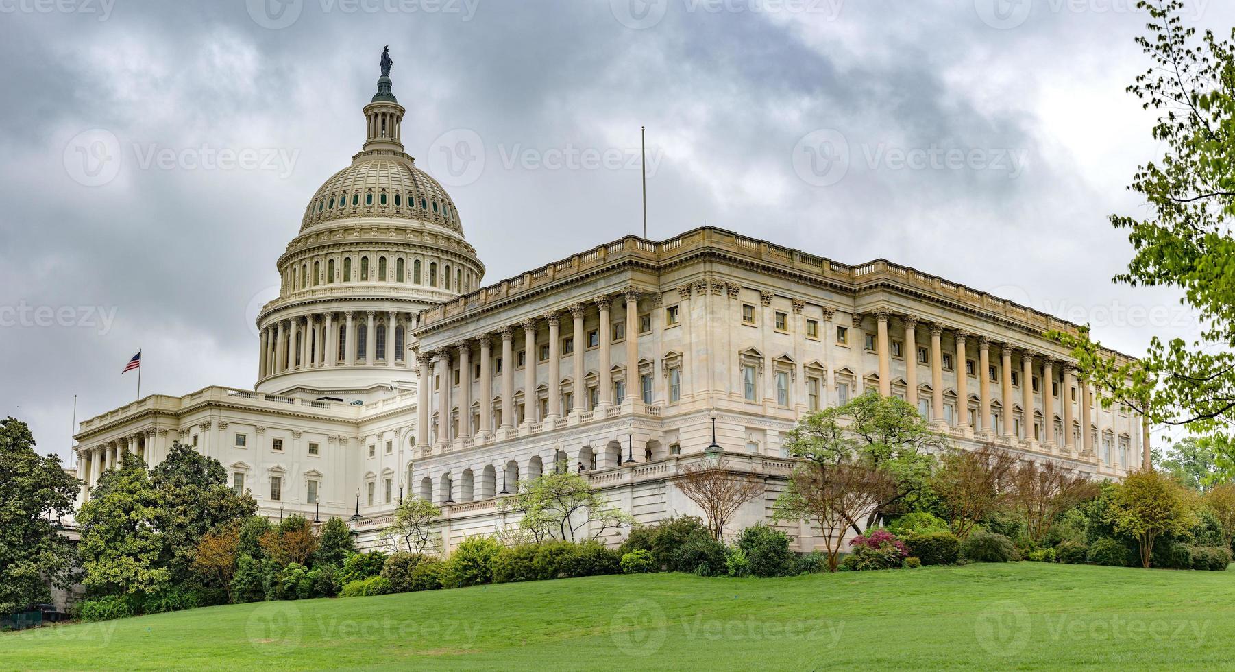 vue sur le capitole de washington dc le jour de la pluie photo