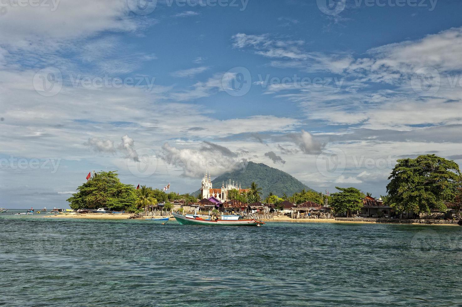 île paradisiaque tropicale turquoise de siladen photo