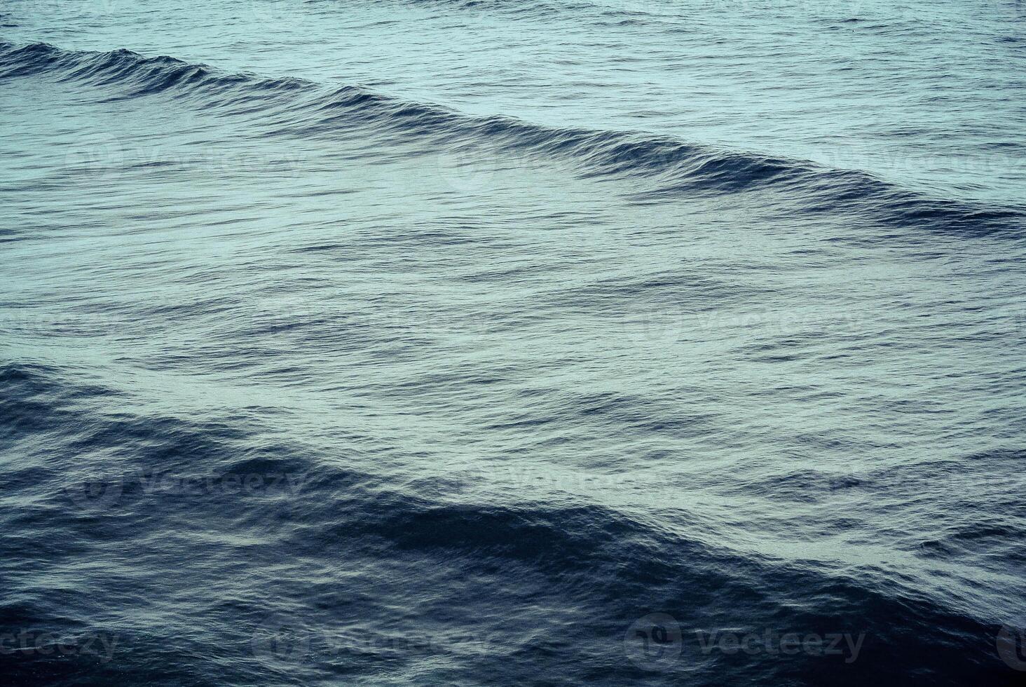 vagues sur la plage photo