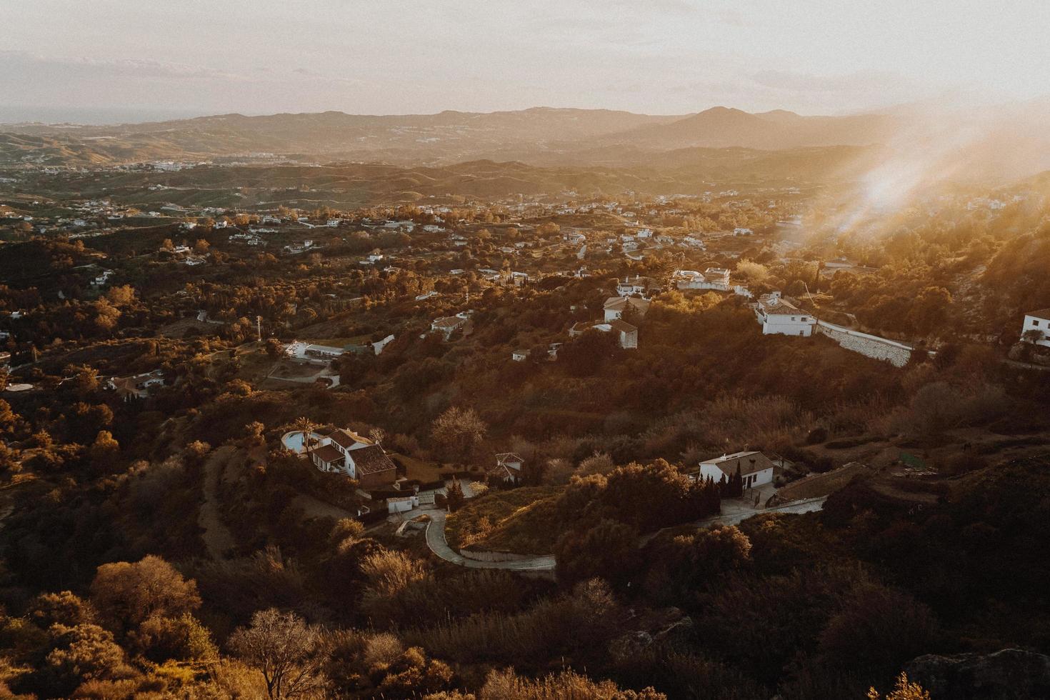 vue de paysage de banlieue d'en haut photo