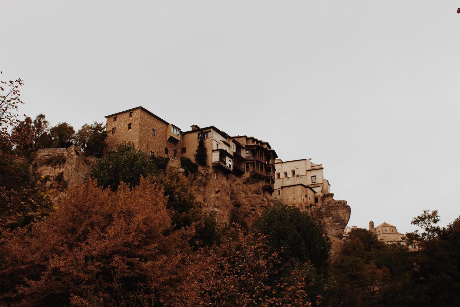 maisons sur une falaise photo