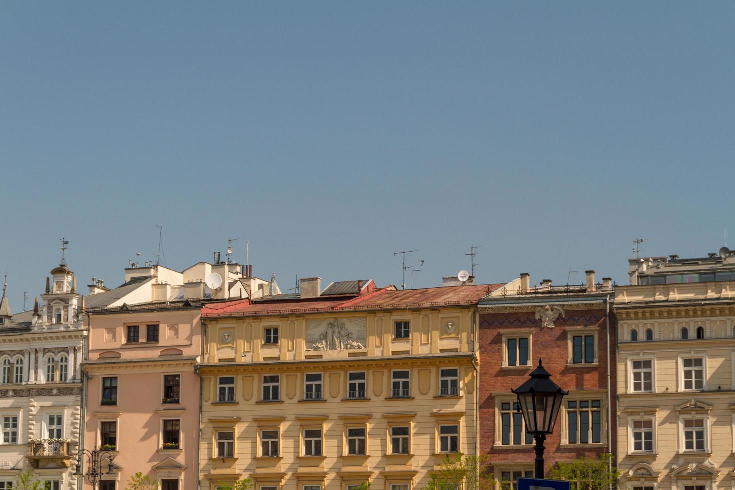 belle façade de la vieille maison de ville à cracovie, pologne photo