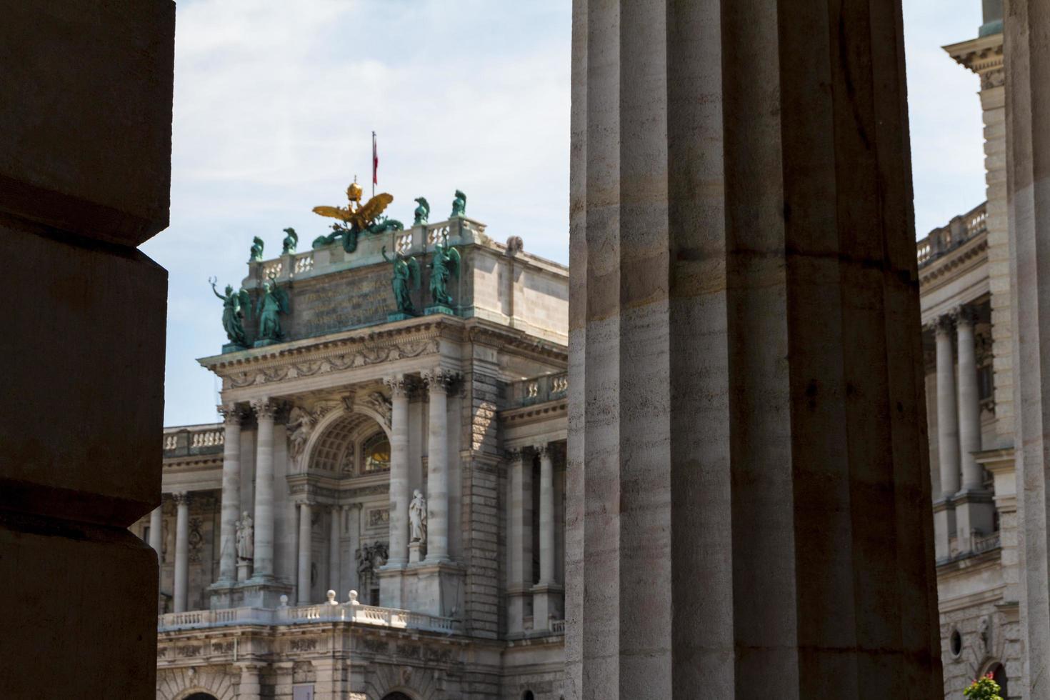 Heldenplatz dans le complexe de la Hofburg, Vienne, Autriche photo