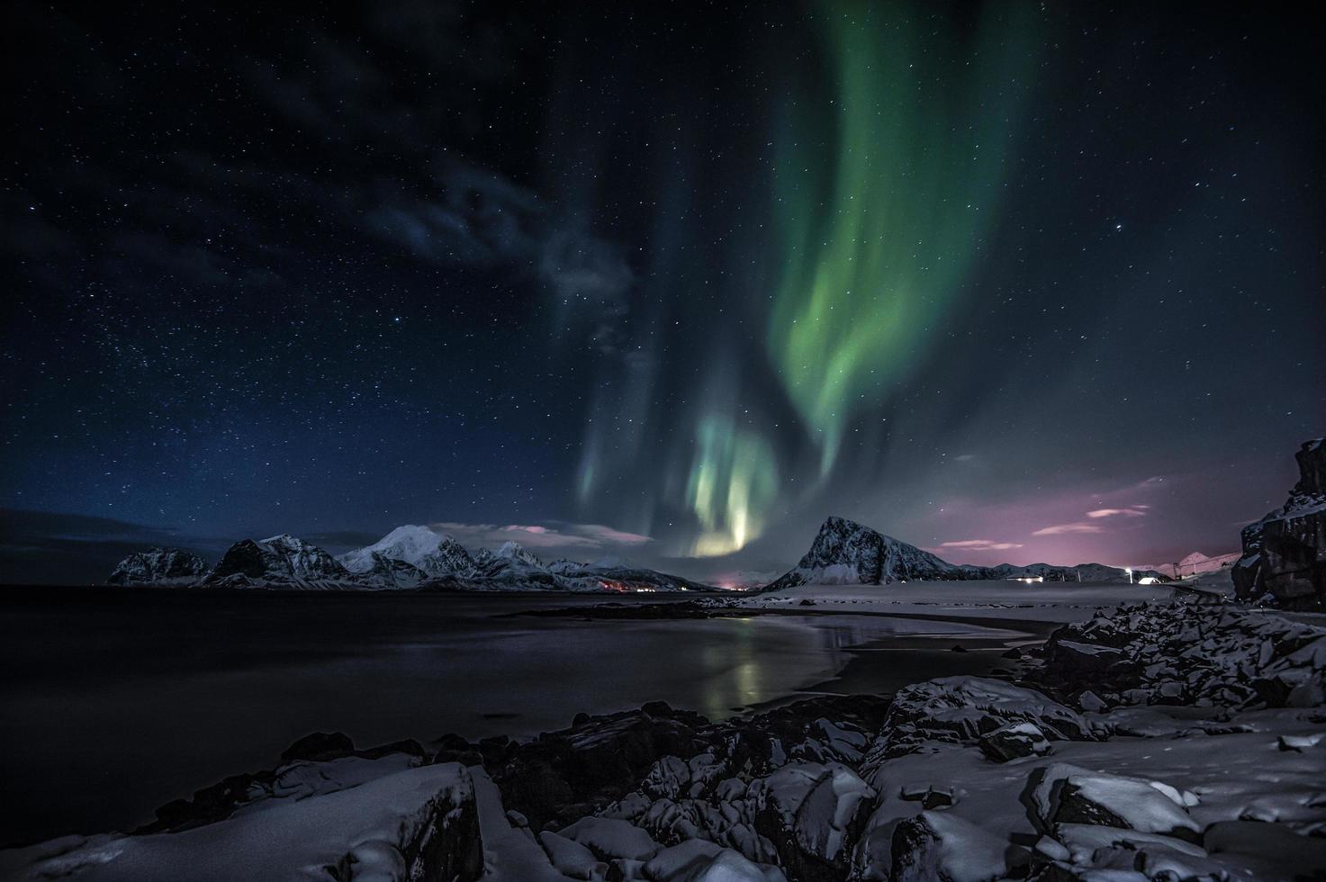 aurores boréales dans le nord de la norvège photo