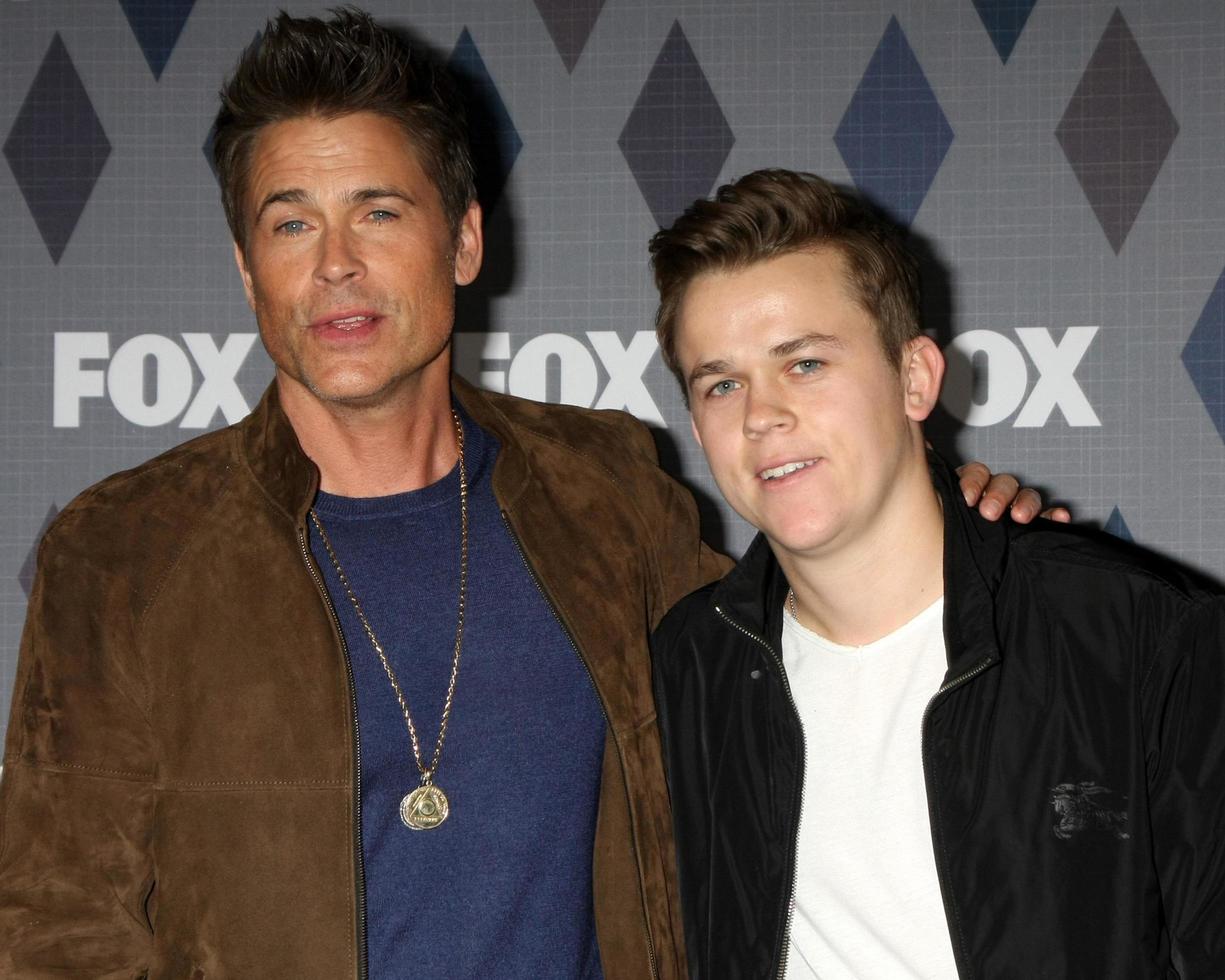 los angeles, jan 15 - rob lowe, john owen lowe à la soirée all-star fox winter tca 2016 à l'hôtel langham huntington le 15 janvier 2016 à pasadena, ca photo