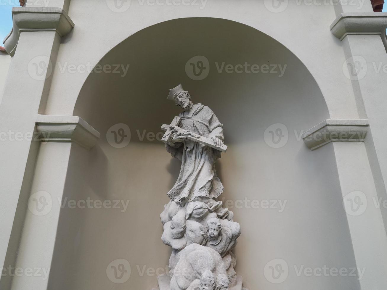 statue de saint jean de nepomuk à brno photo