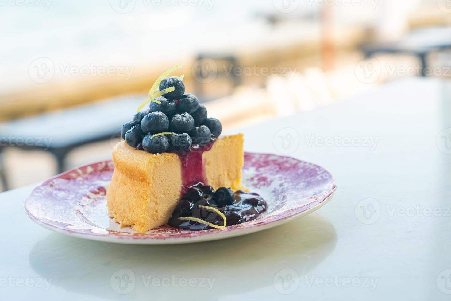 gâteau au fromage aux bleuets sur plaque photo