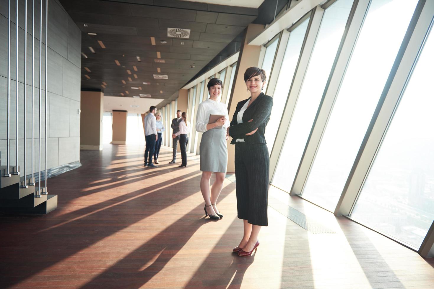 groupe de gens d'affaires, femmes en tant que chefs d'équipe photo