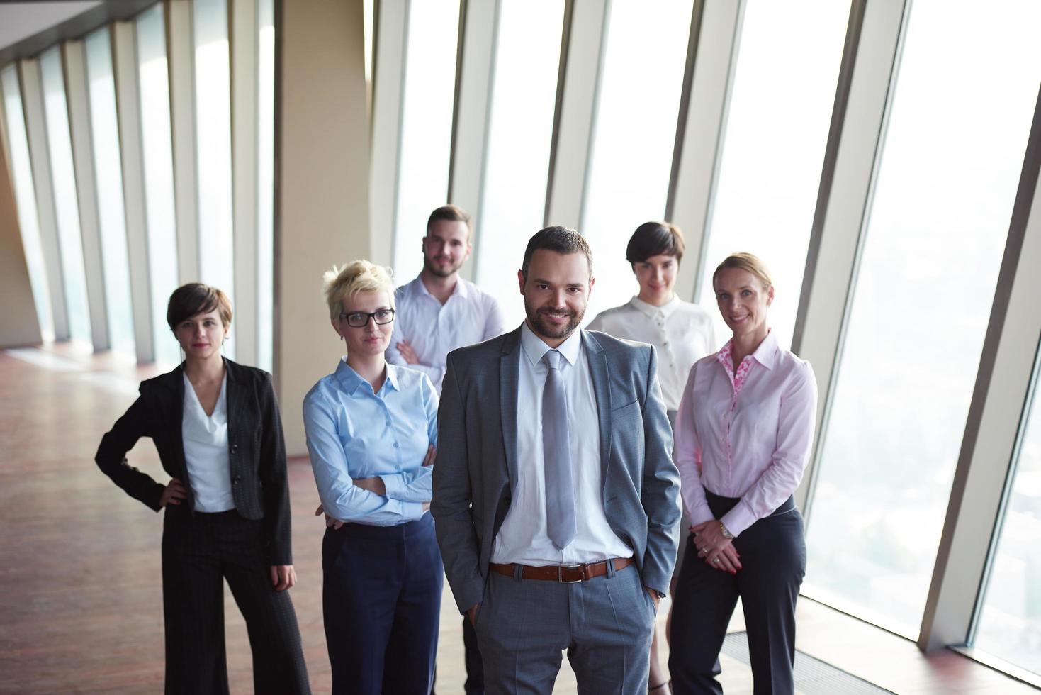 groupe de gens d'affaires diversifiés photo