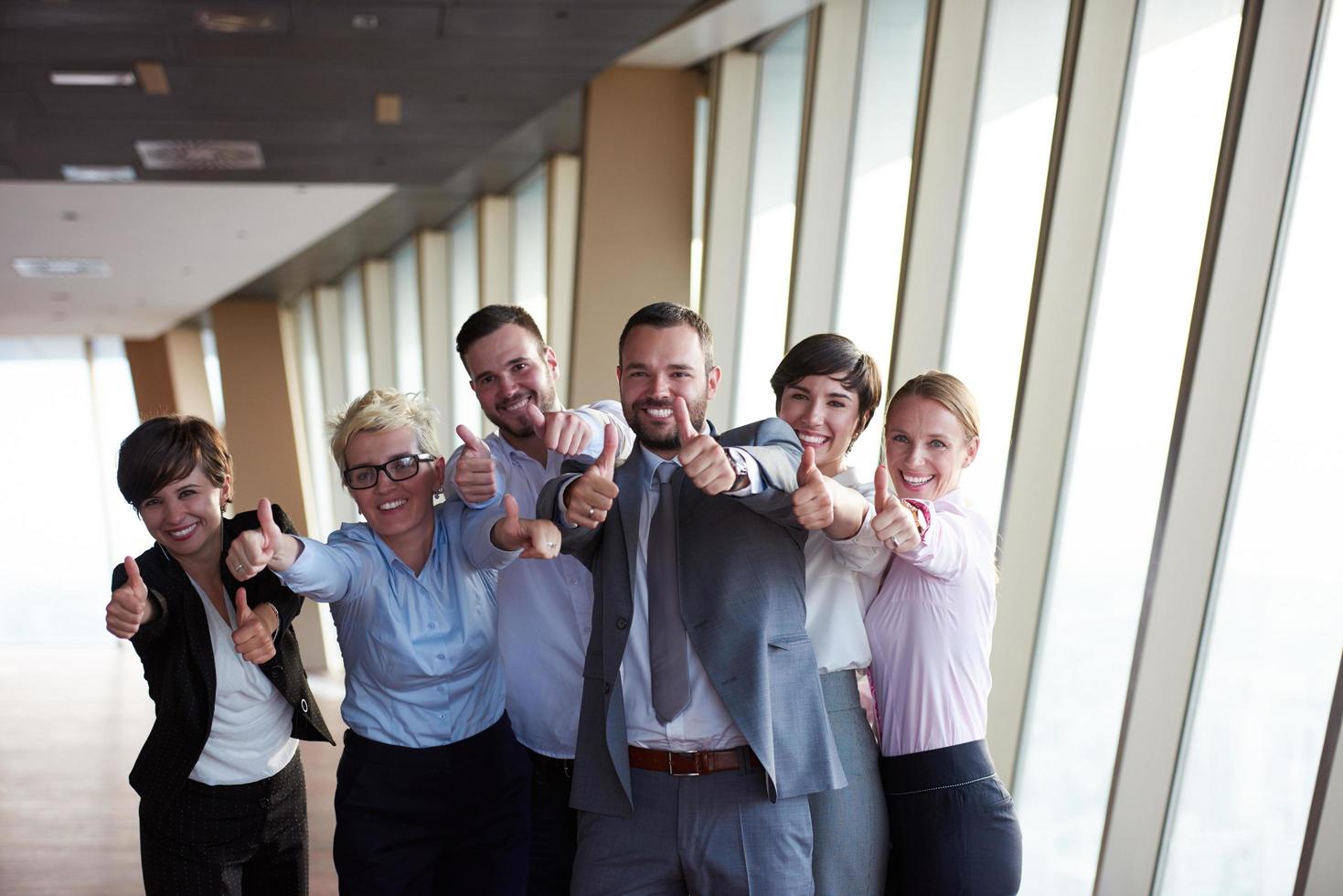 groupe de gens d'affaires diversifiés photo