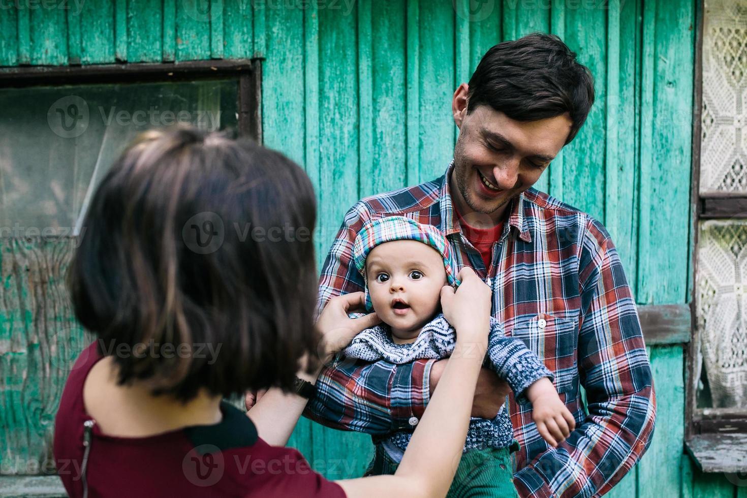 portrait de famille en plein air photo