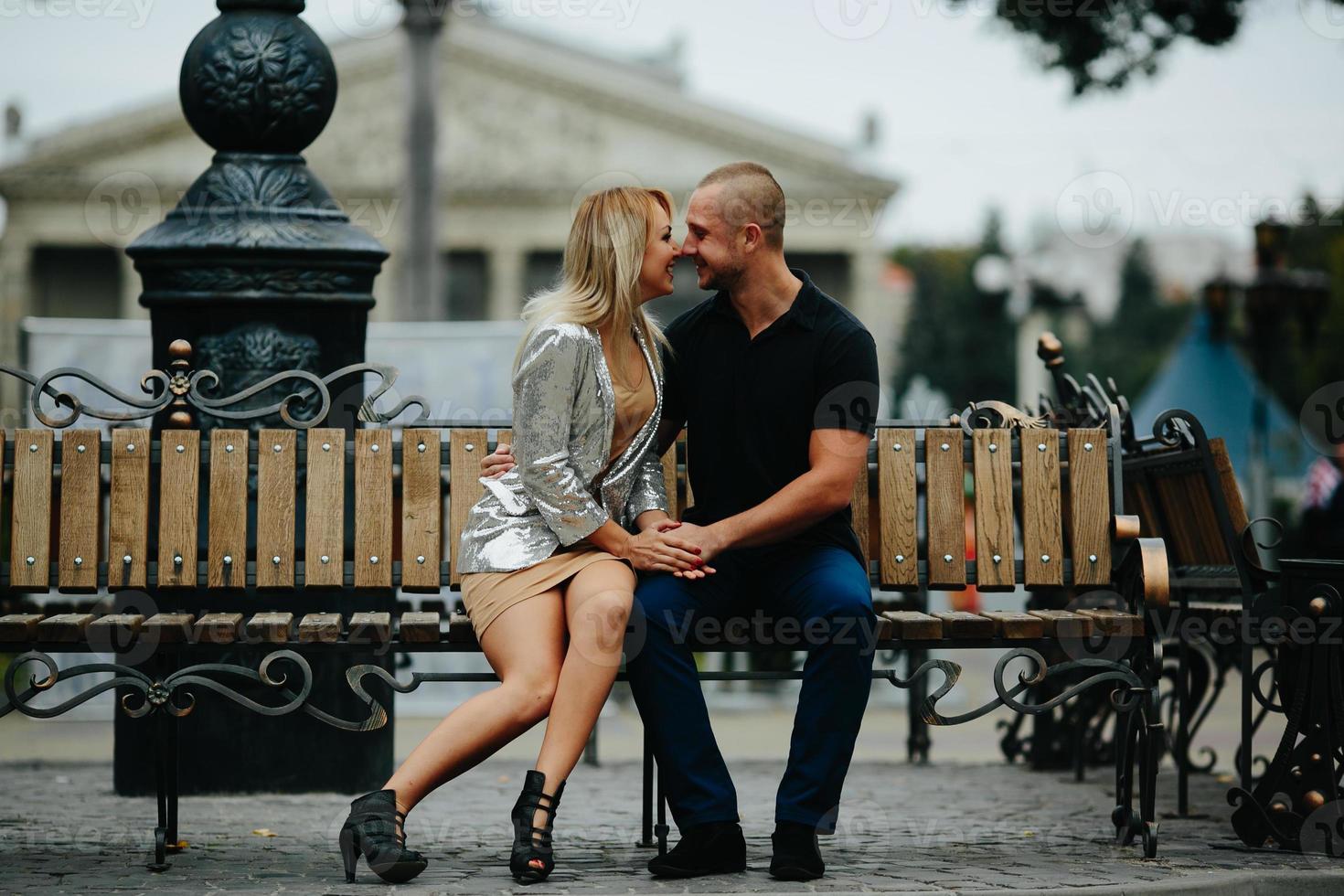 portrait de couple en plein air photo