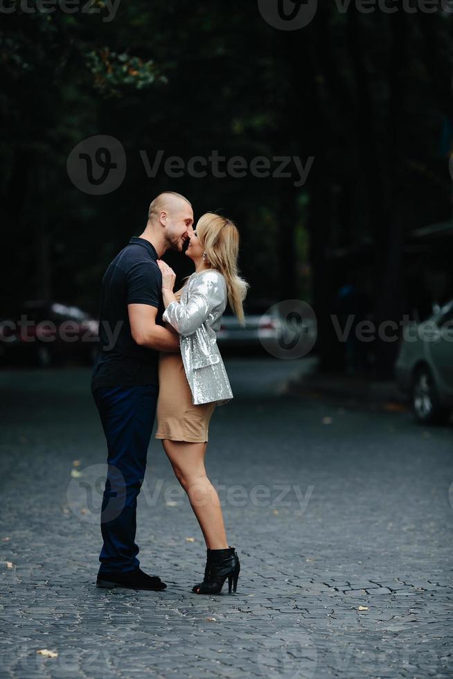 portrait de couple en plein air photo