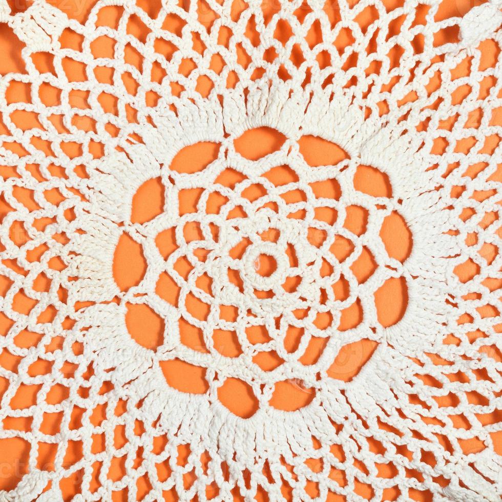 gros plan de dentelle au crochet brodée photo