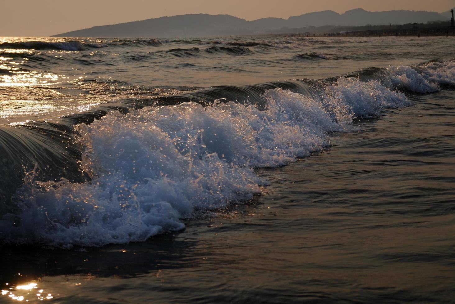 coucher de soleil sur la mer photo