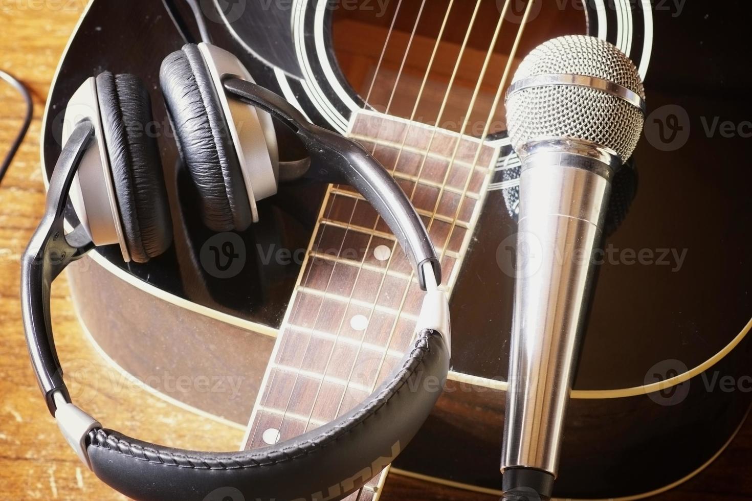 casque guitare instrument et microphone photo