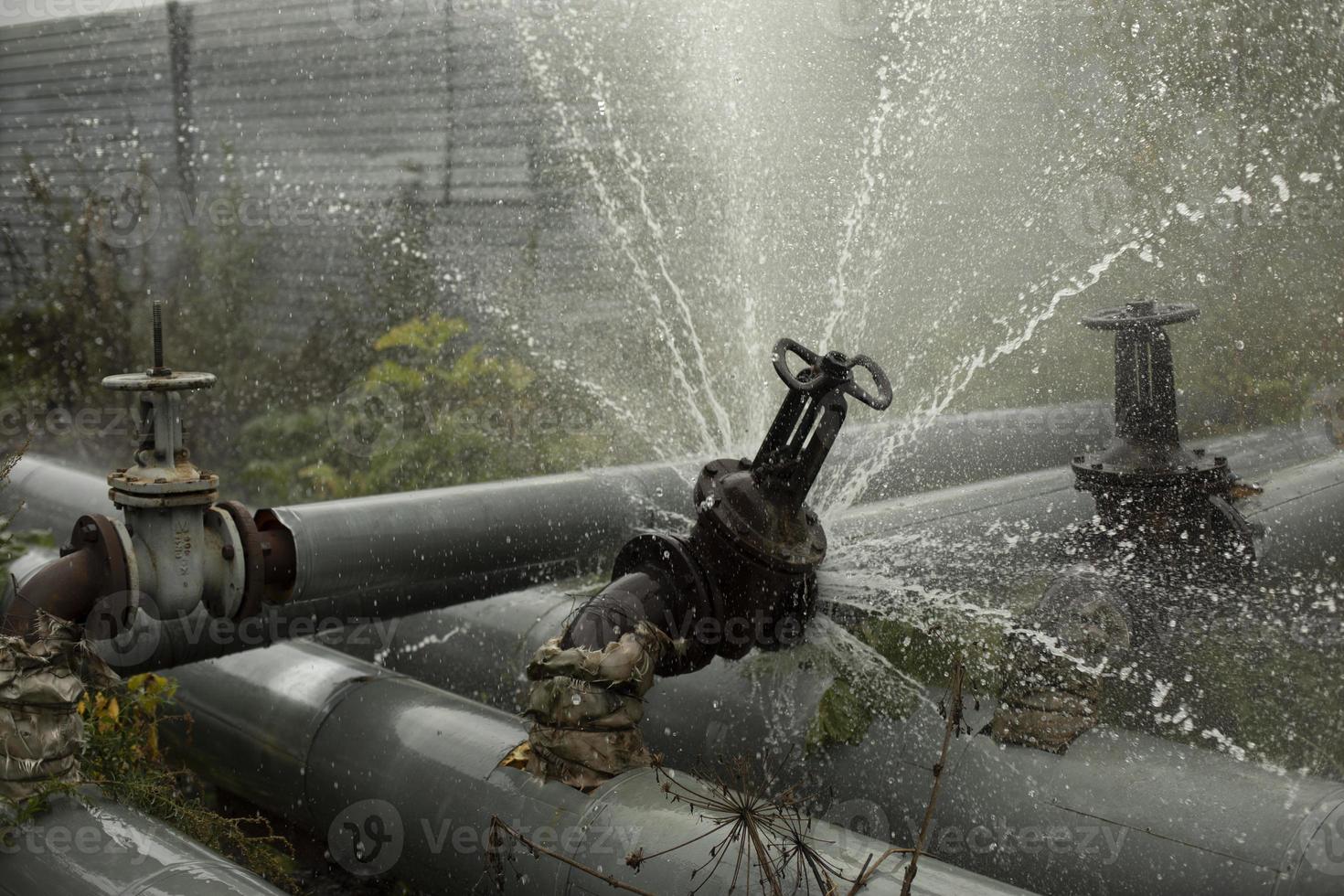 Rupture de canalisation à Alençon. Le tuyau rompu sur 6 mètres