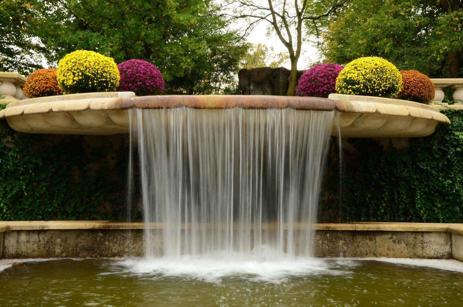 jardins du château arcen photo