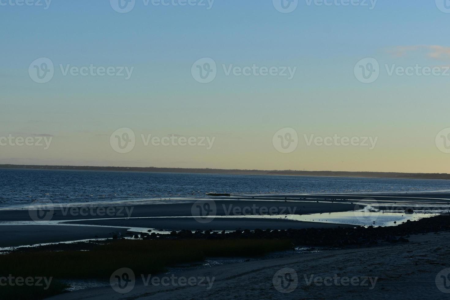 paysage sablonneux sur la côte de cape cod photo
